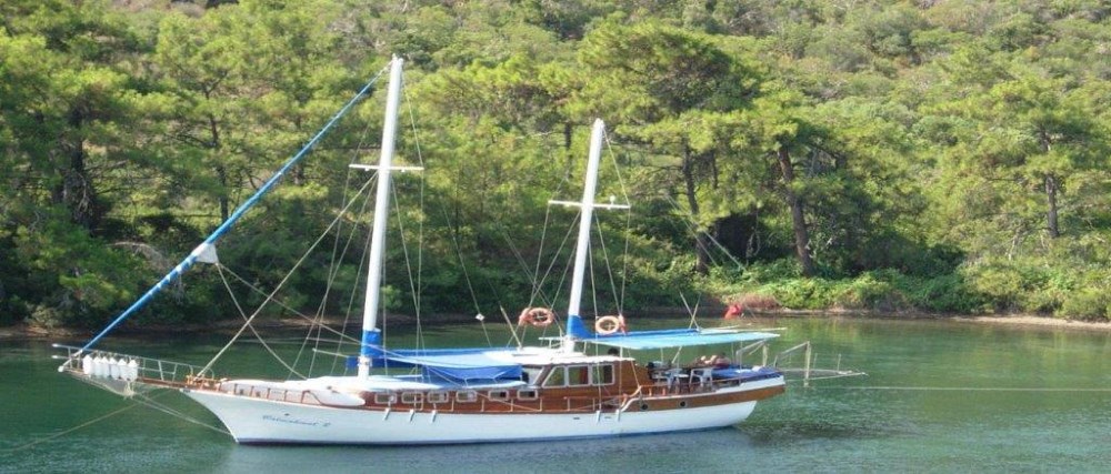 12 Islands Luxury Sailing Cruise
